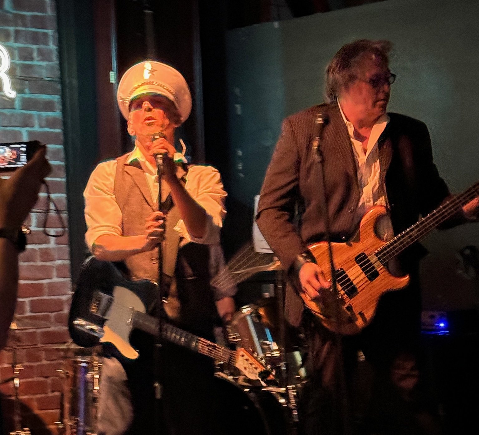 Cheap Licks live performance